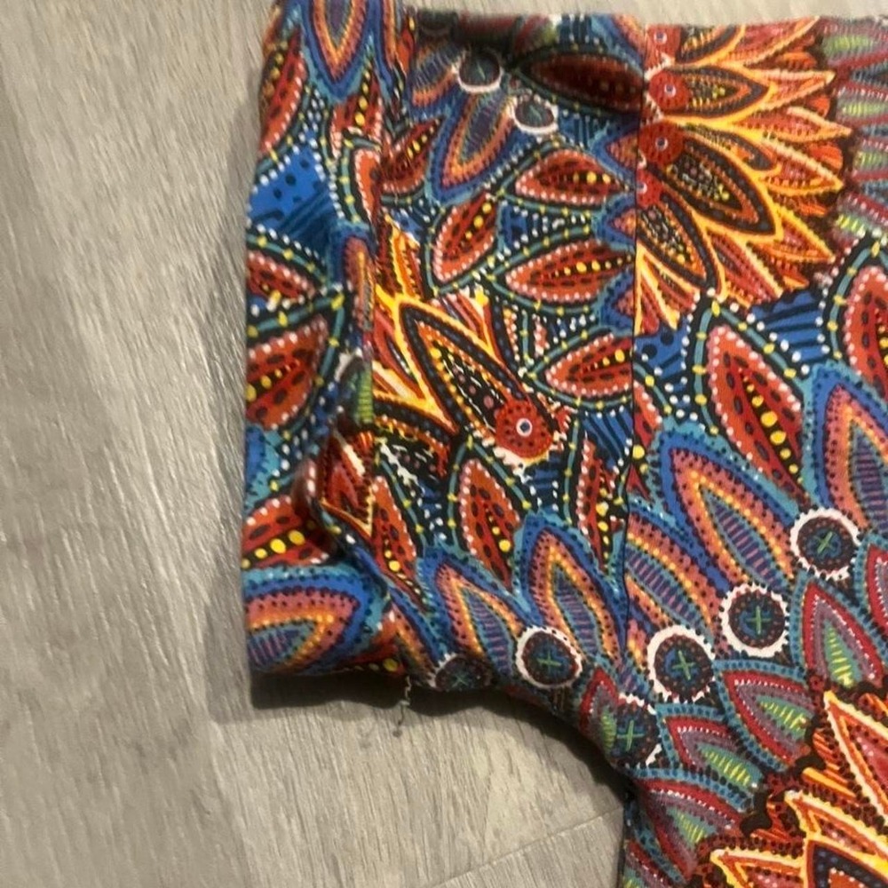 Multi-colored boho hippie psychedelic top - Picture 4 of 5